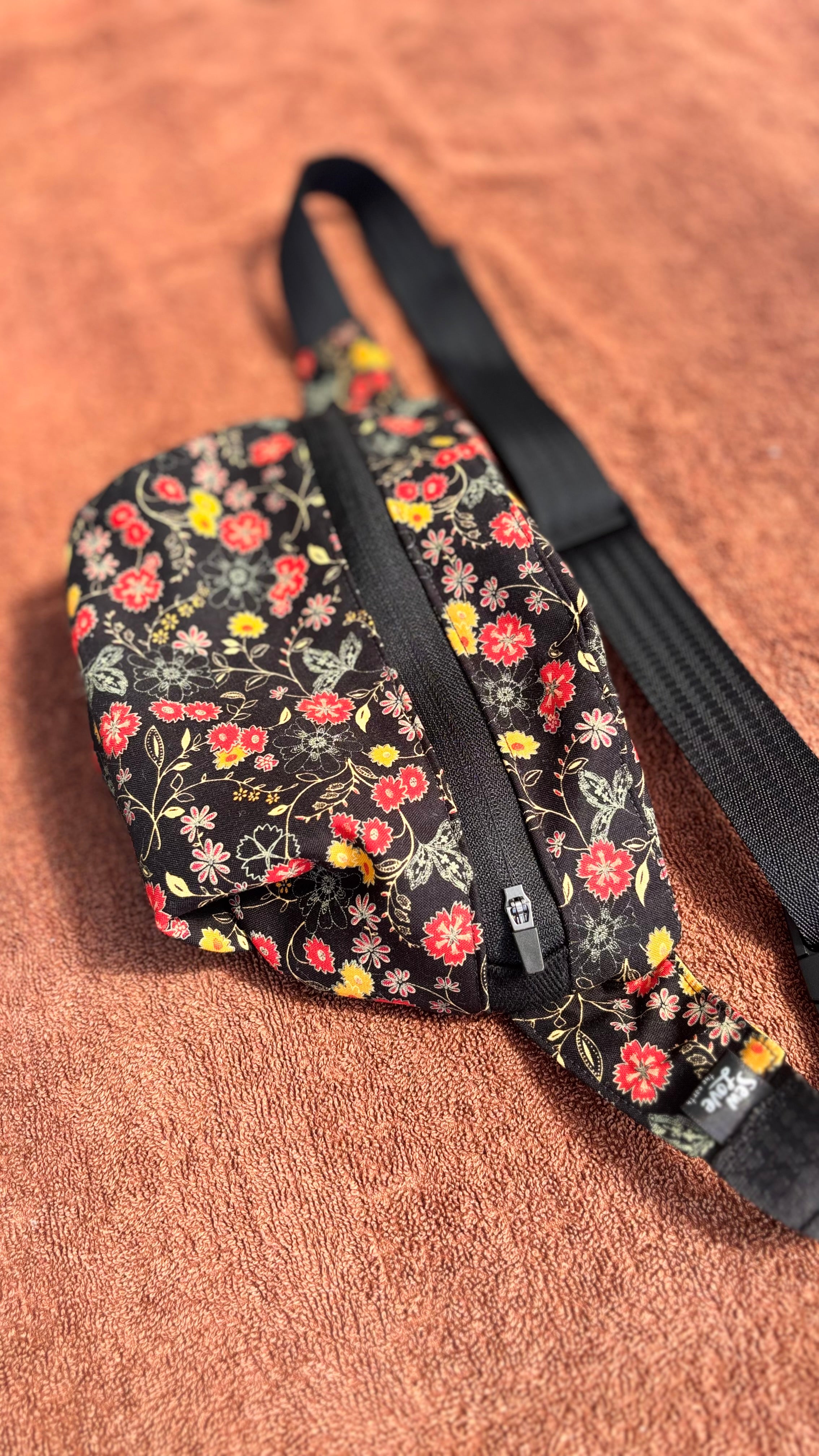 Bumbag - Black Floral