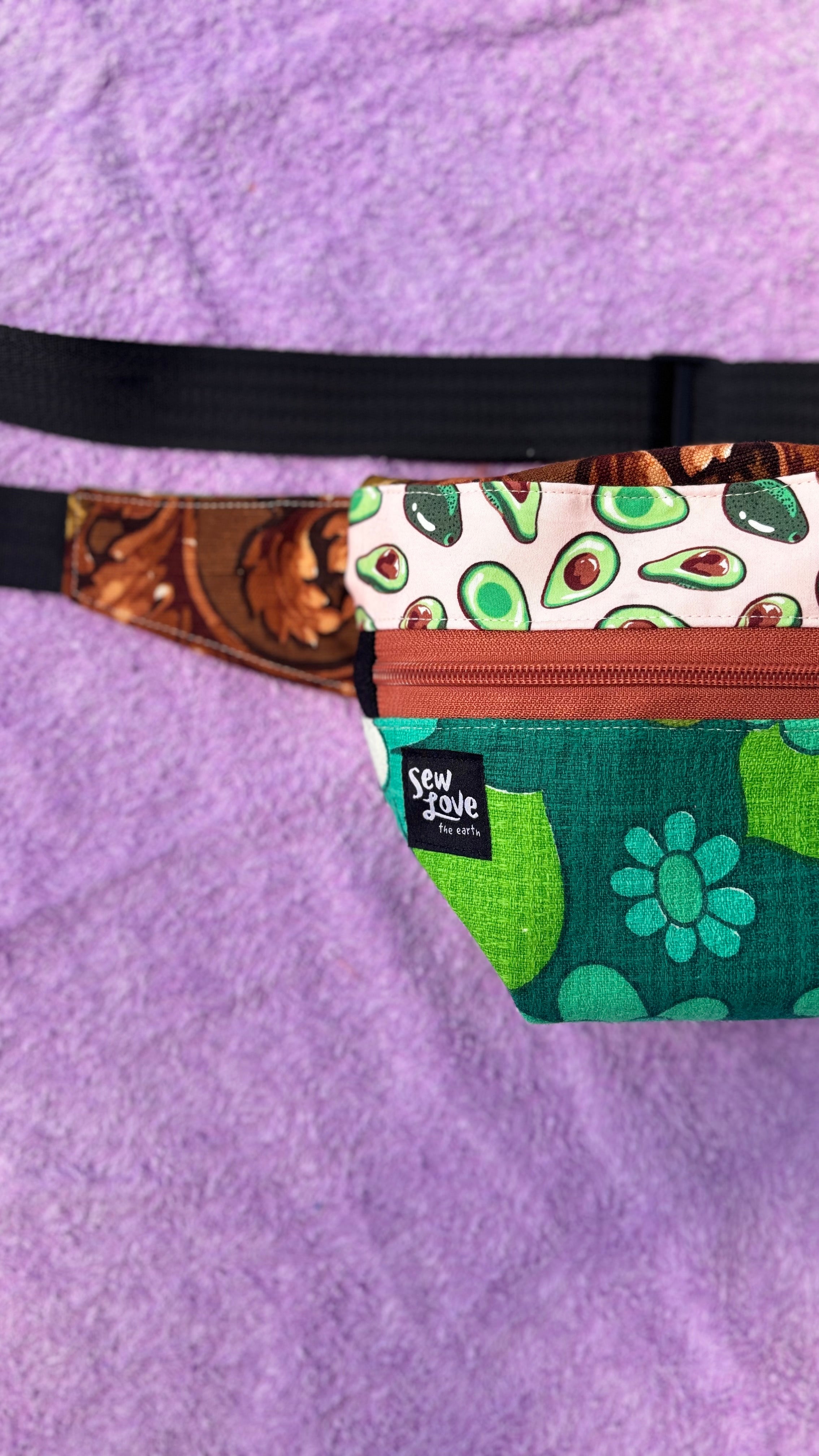 Bumbag - The Retro Avo Show!